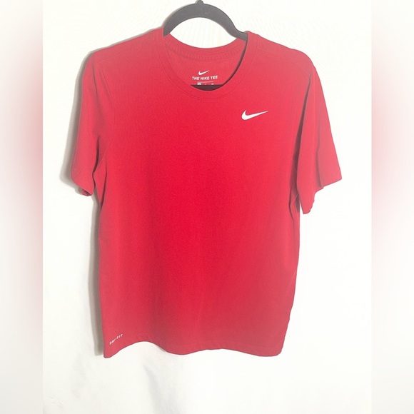 Nike Red Dri-Fit Athletic T-Shirt Men’s Small Lightweight Training Tee - Picture 1 of 7